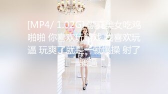 -黑框眼镜御姐范新人美女，黄瓜抽插无毛骚穴，双指猛扣白浆四溅