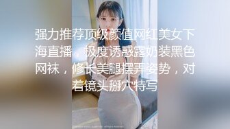 公园女厕全景偷拍女神级的少妇人美B也美