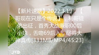 漂亮小女友吃鸡 你不吃饭 吃鸡 等会儿还要看电视呢 好长呀 自家妹子吃的就是认真 首先完成每天必修课