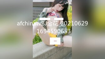 送上门服务的女友被疯狂的使用中