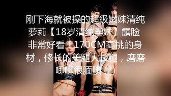 【大屌哥泰国寻欢】三个男人包夜泰国美少妇，皮肤白皙一对美乳，群P轮番无套上，高潮不断劲爆刺激