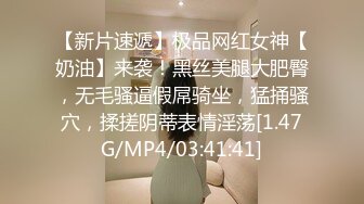 绿帽大神约两个大学生轮奸36岁美女少妇淫妻，对话淫荡【约炮地址在简阶